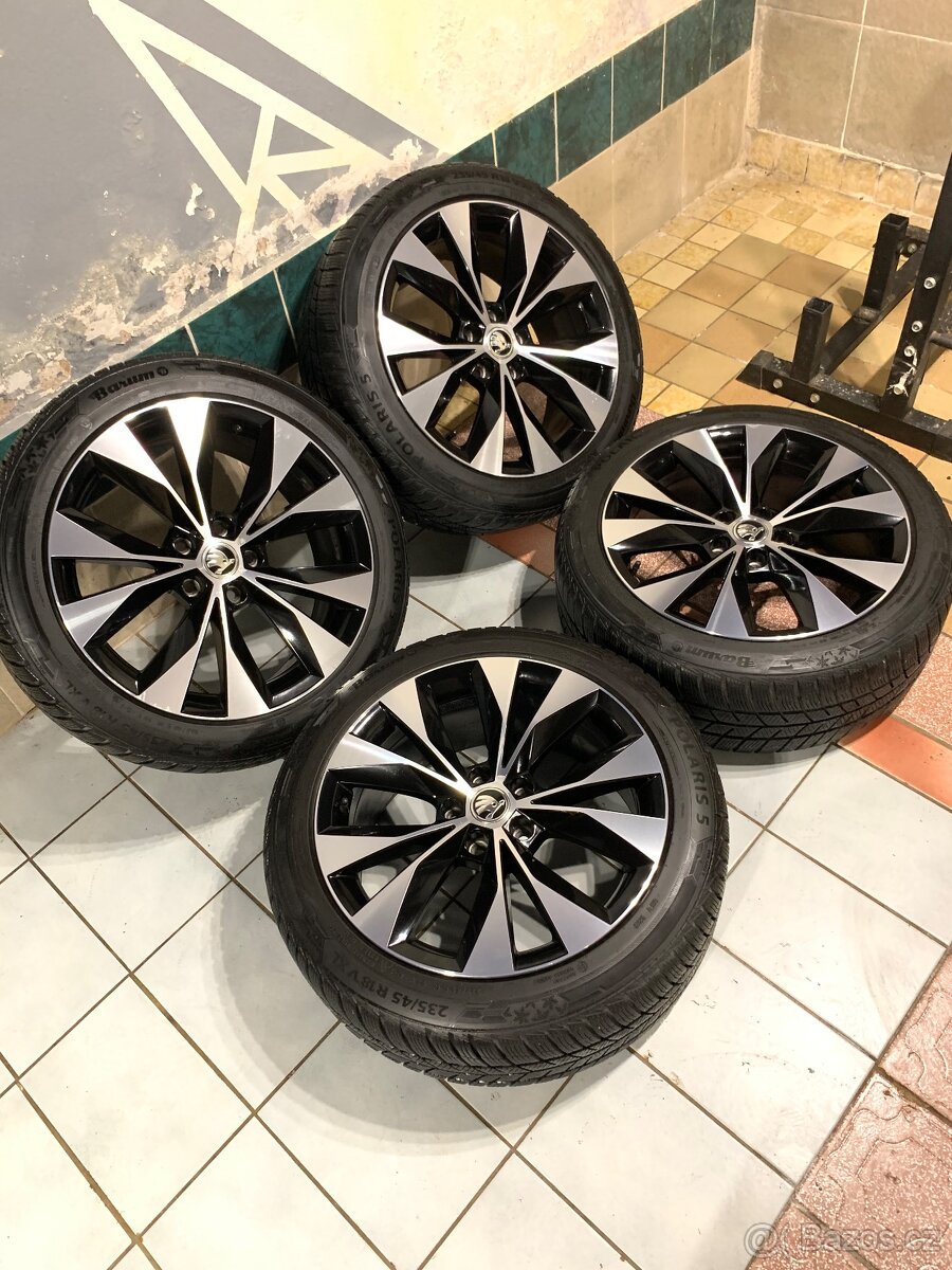 Alu kola Škoda R18 5X112 ZÁNOVNÍ ZIMNÍ PNEU 235/45 R18 8,5mm - 2