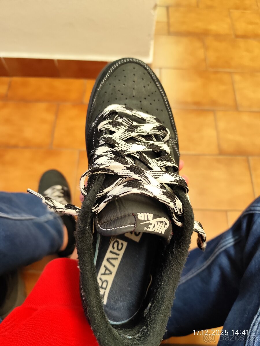 Prodám ne moc použité boty Nike Traviss Scott black phantom - 2