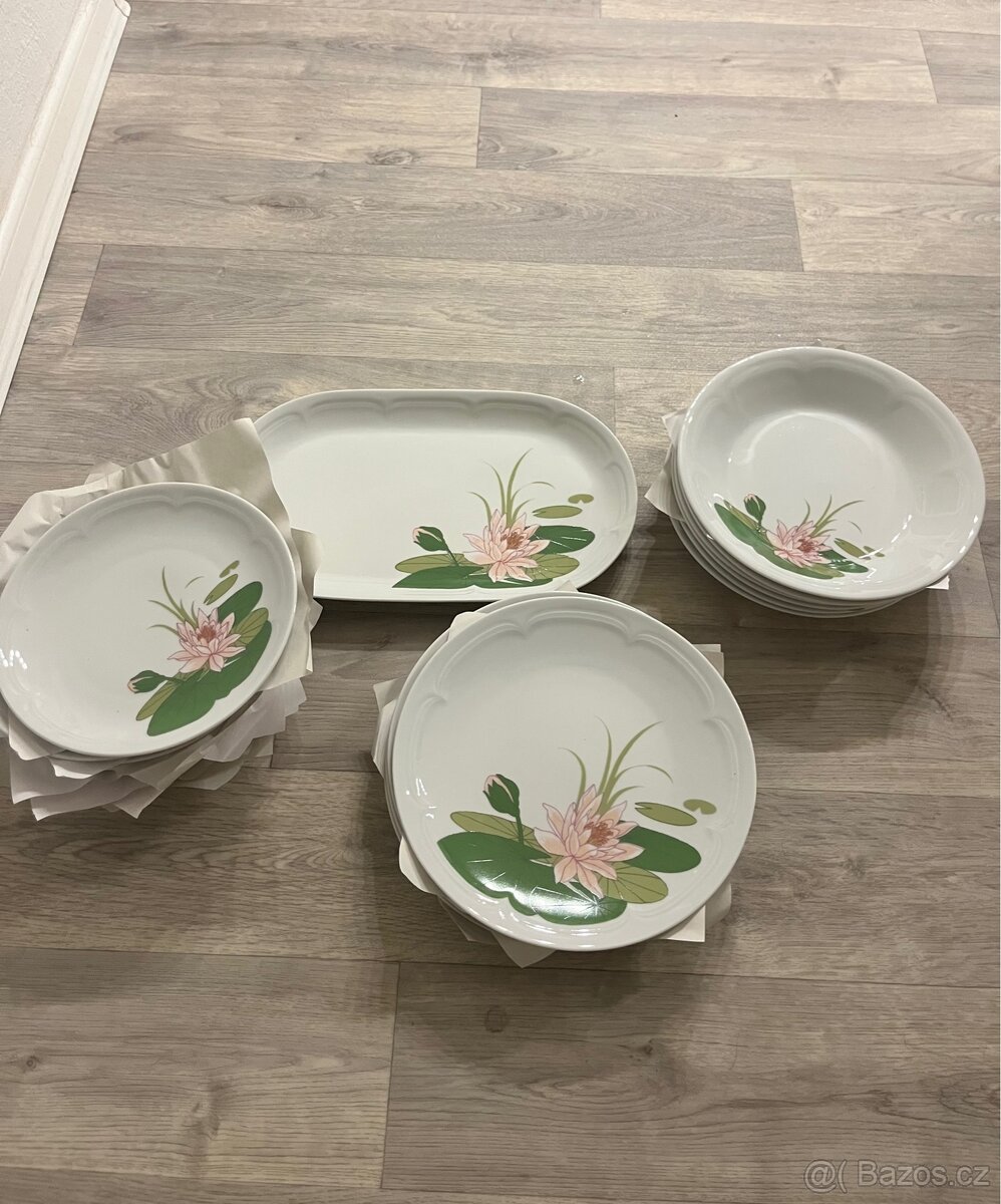 Porcelánová jídelní sada - 2