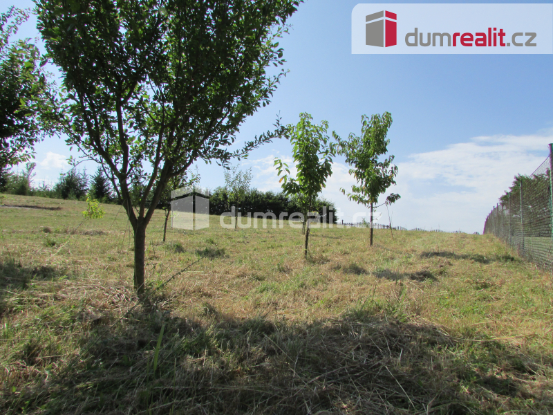 Prodej stavebního pozemku Halenkovice 2 032 m2 - 2