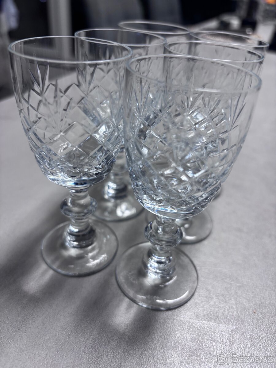 Broušené sklenice na stopce – 6 ks - 2