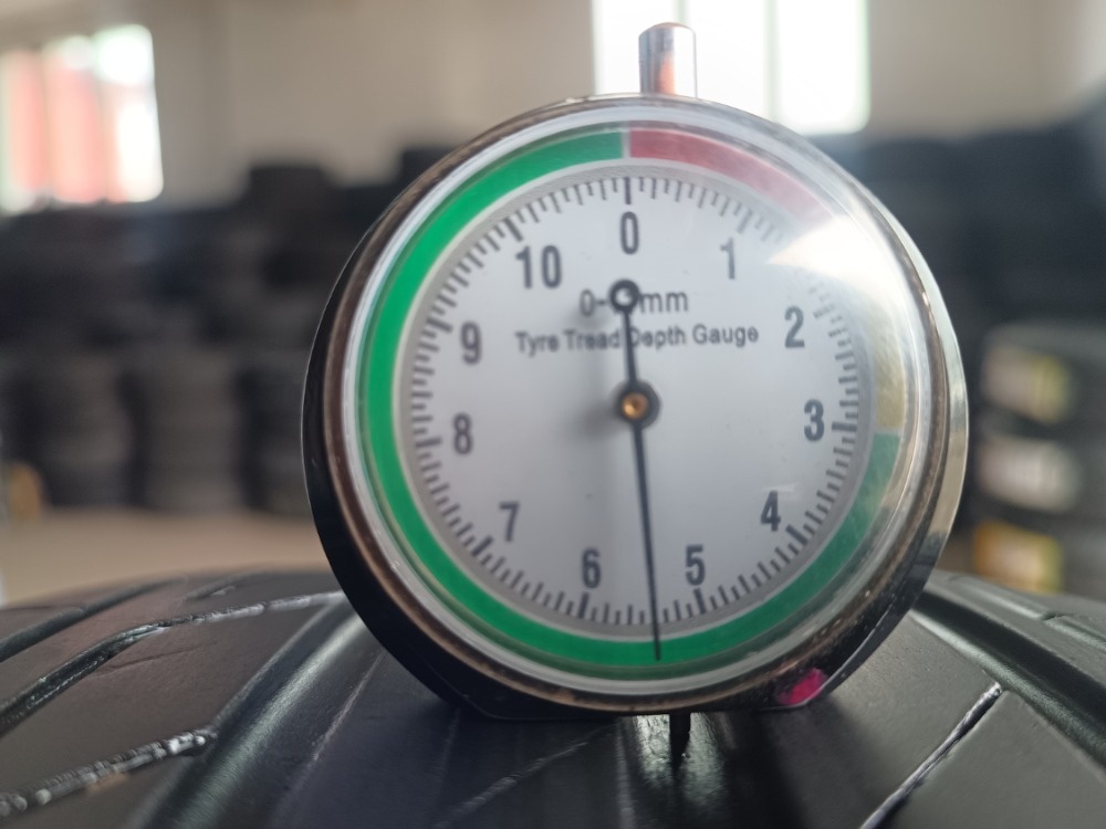 215/60 R16 BRIDGESTONE (1717) - 2