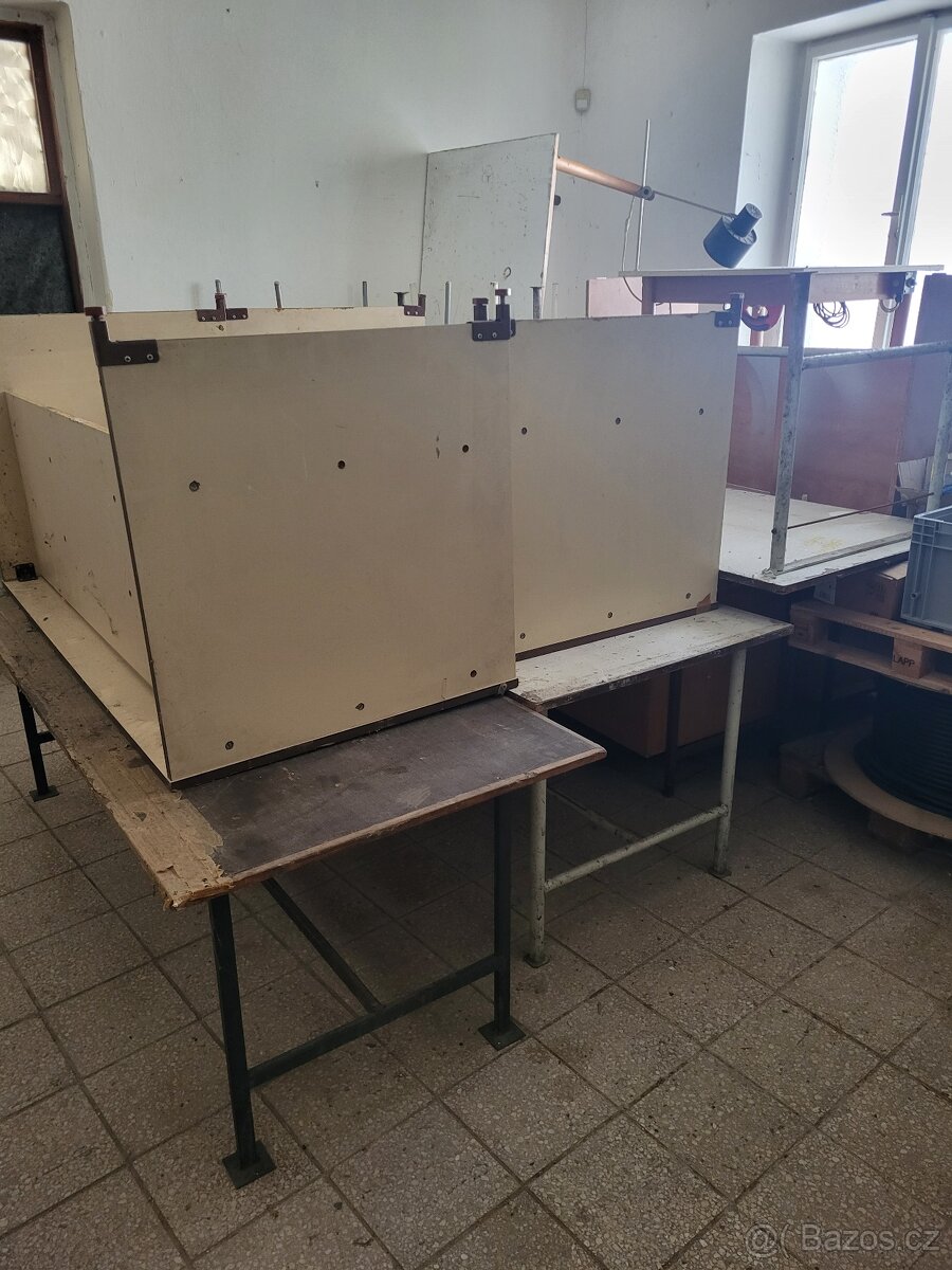 Prodám pracovni a kancelařské stoly - 2