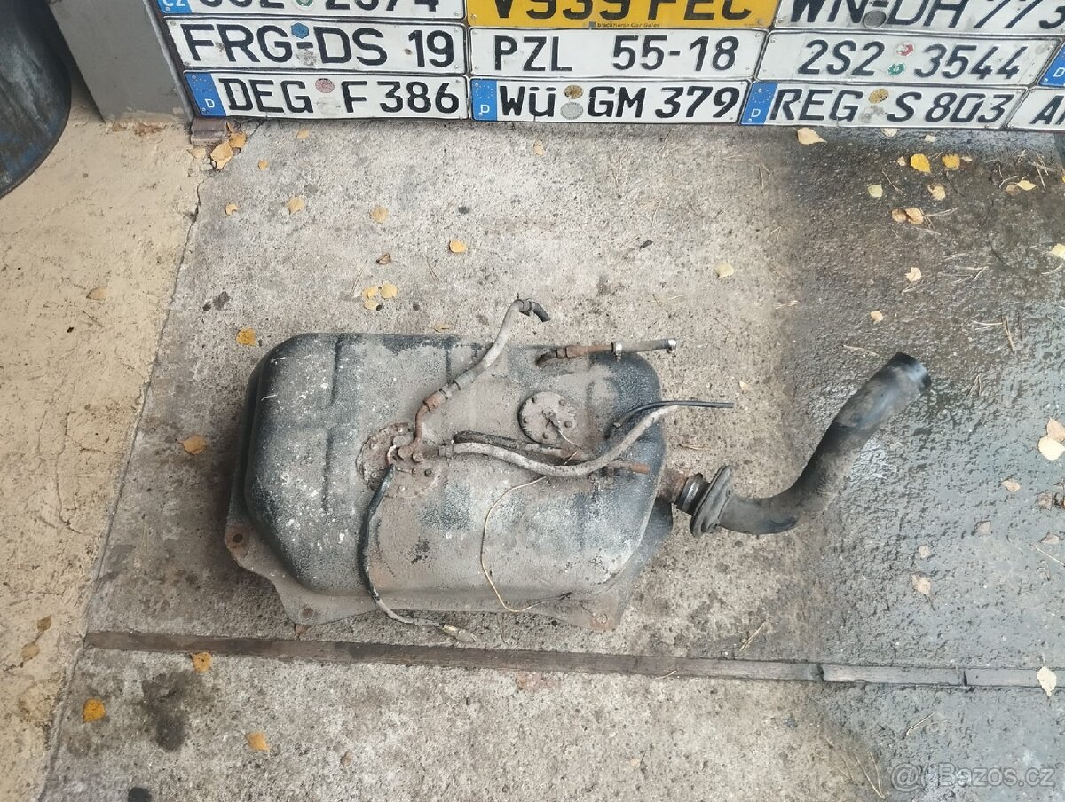 Palivová nádrž Suzuki Samurai - 2