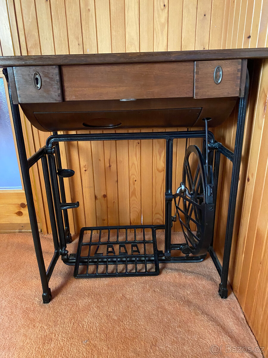 Šlapací stroj Lada - 2