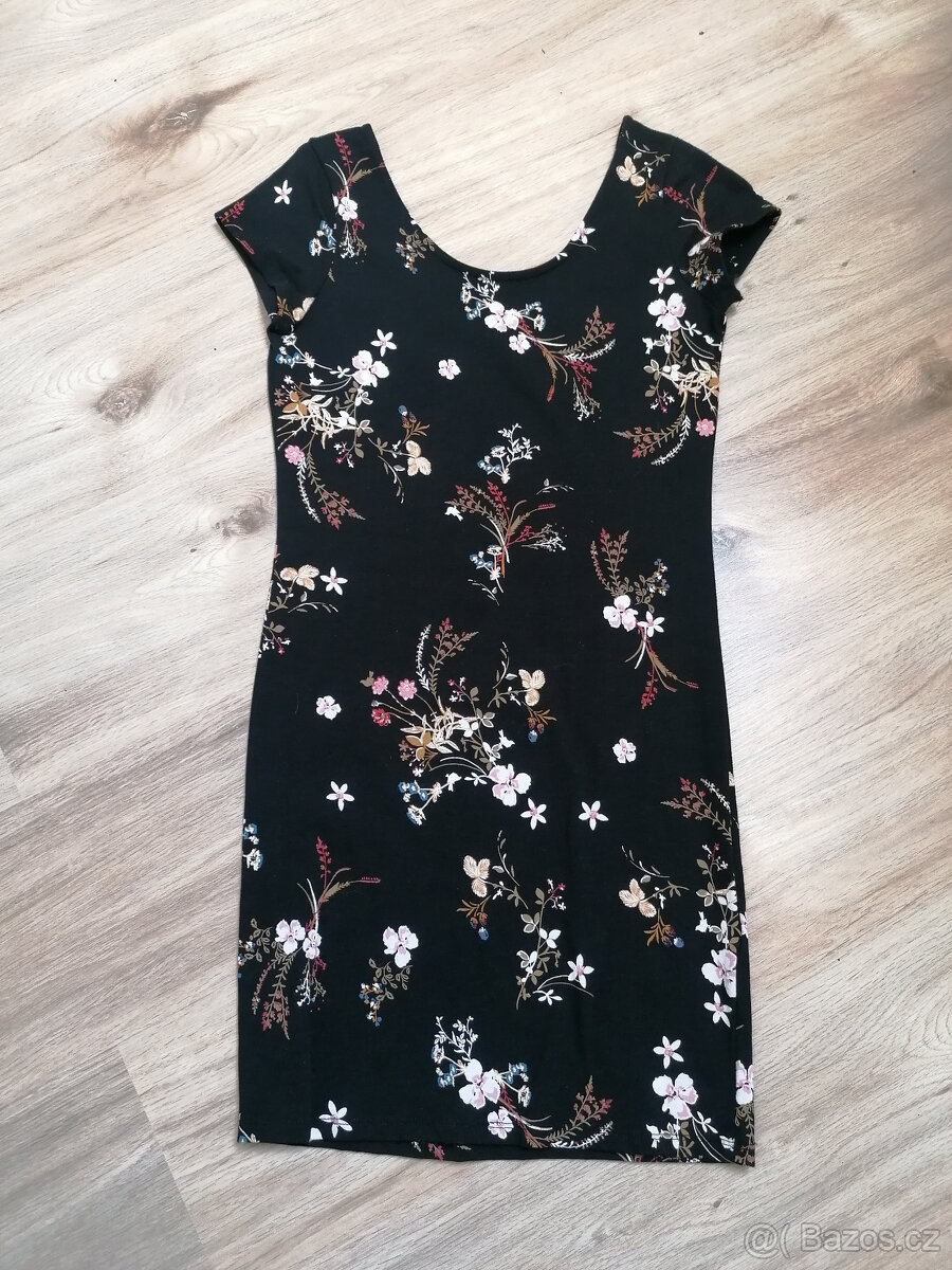 Dámské šaty s květy - 2