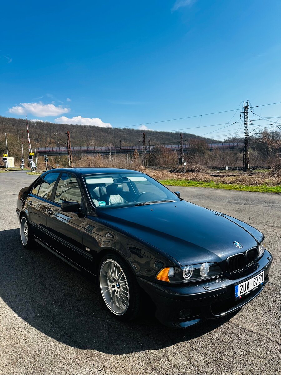 Prodám Bmw E39 Sedan 535i V8 Shadow-line - 2