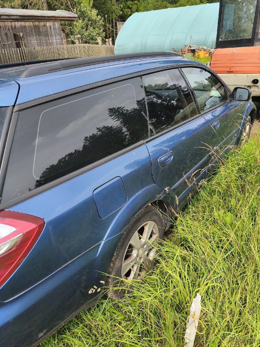 Subaru legacy outback 3.0r LPG - 2