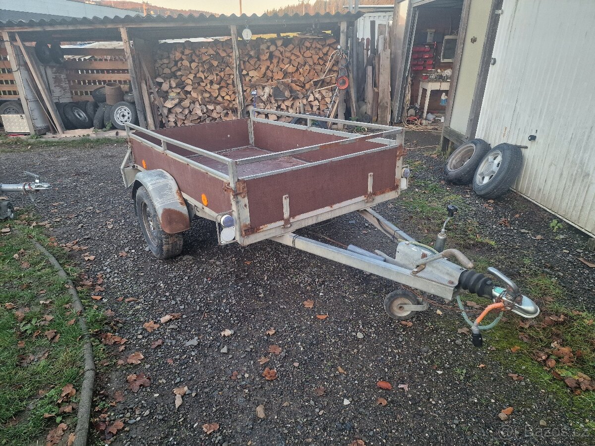 Přívěsný vozik VEZEKO VÁRIO bržděný 205cm x 127cm - 2