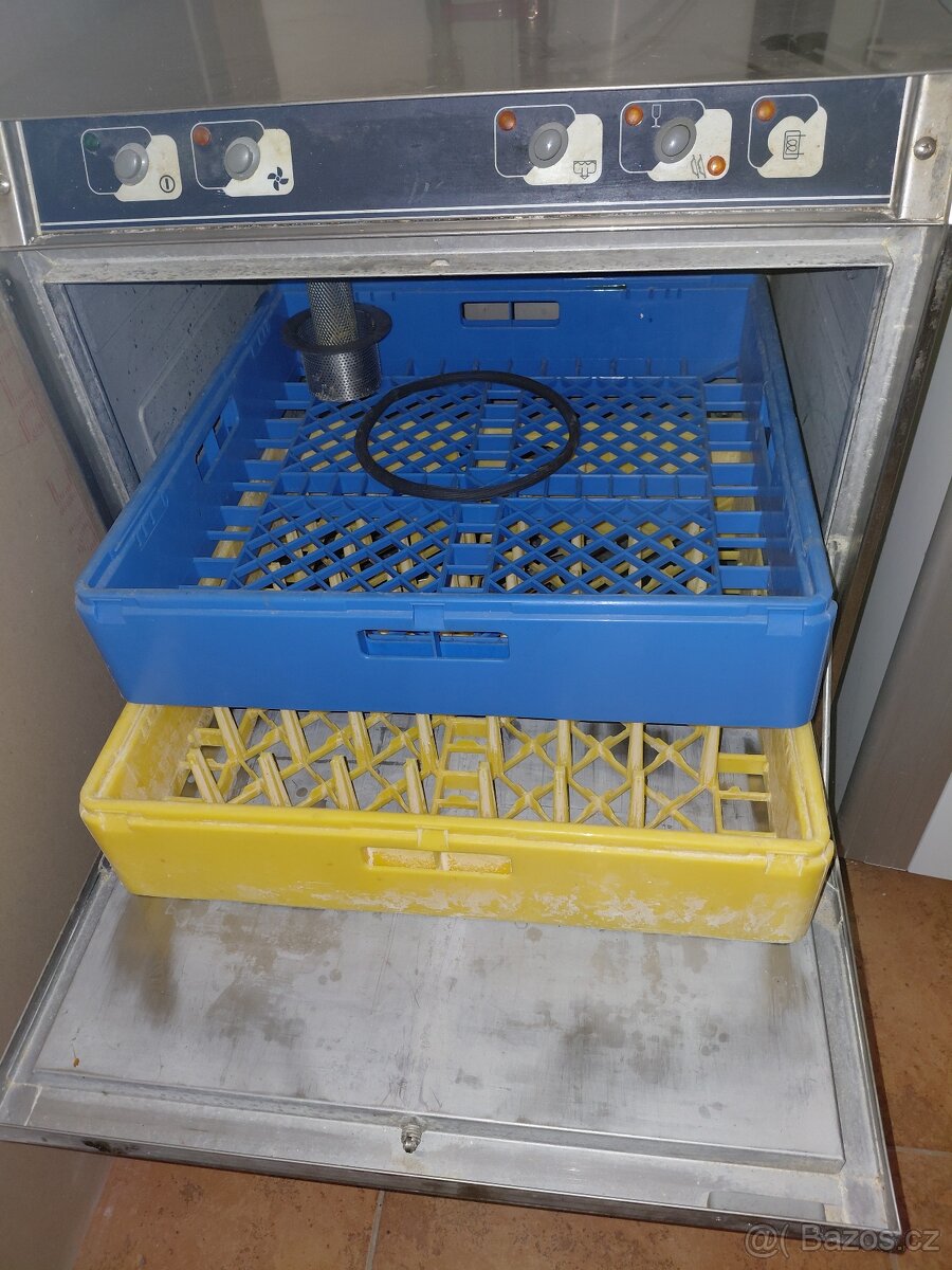 myčka nádobí - 2