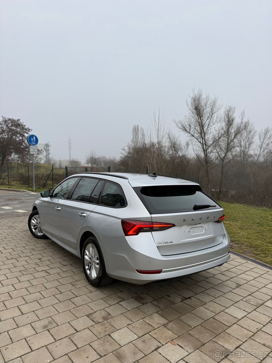 Škoda Octavia IV 2022 rok 2.0 tdi Automat - 2