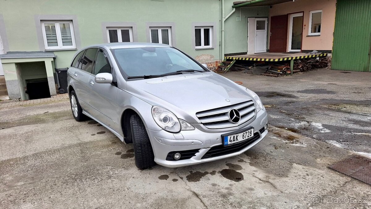 Mercedes-Benz R 320 CDI 4MATIC | 7 míst - 2