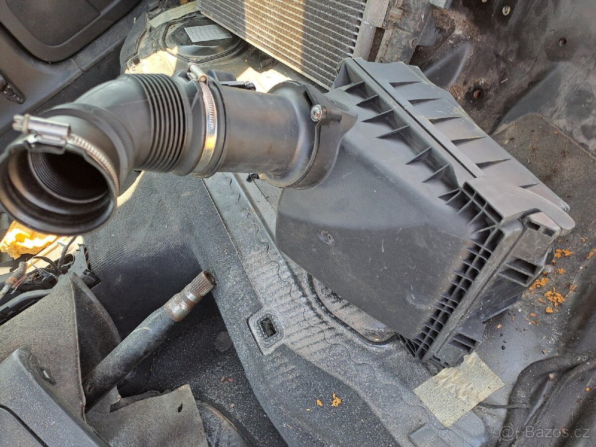 3. Náhradní díly na Audi A4 - 2