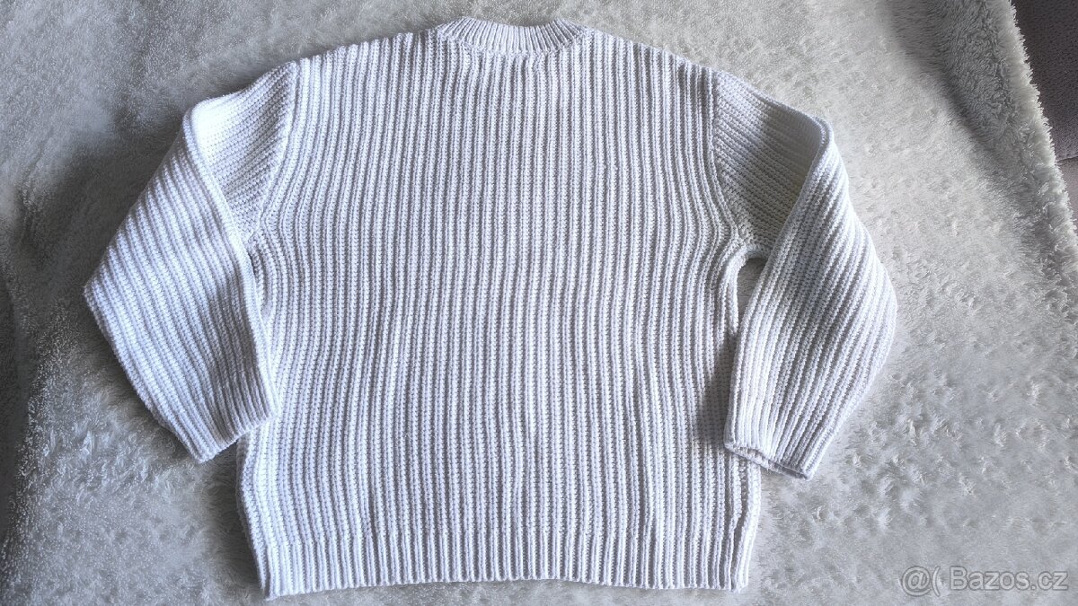 Bílý svetr vel.152 - 2
