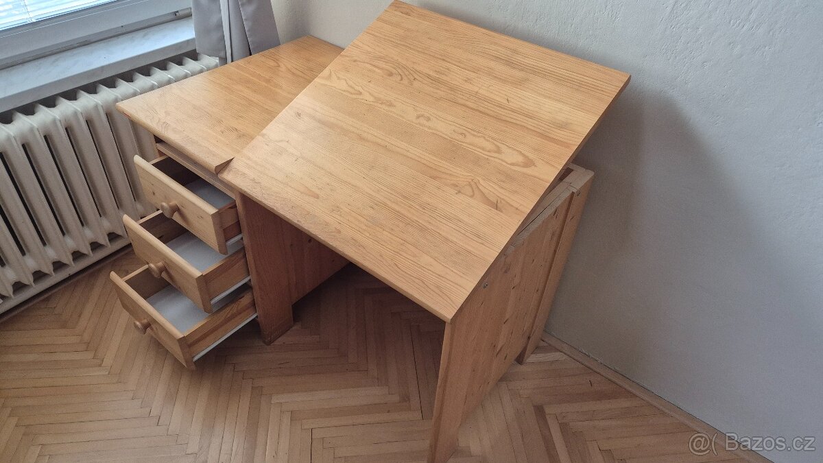 2x dětský psací stůl + 1x židle - 2