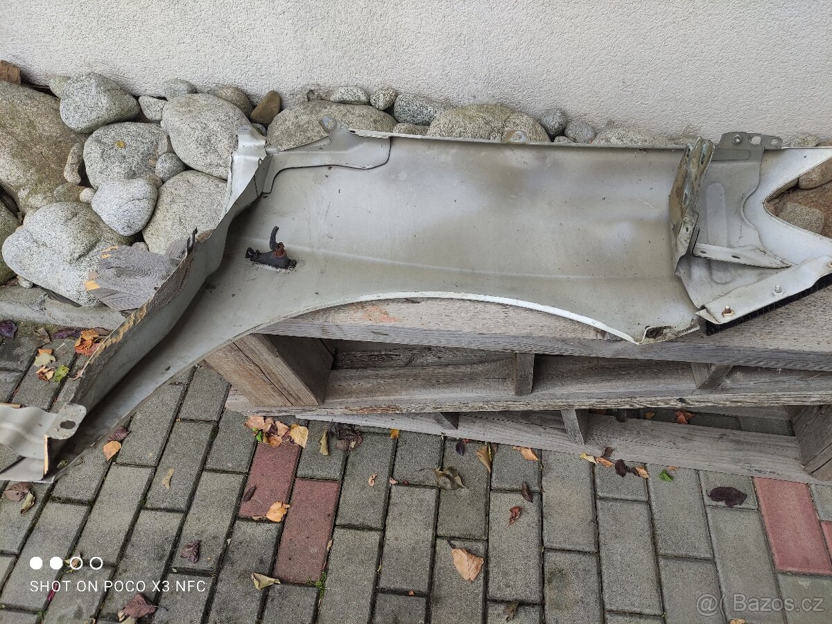 Levý přední blatník - 2