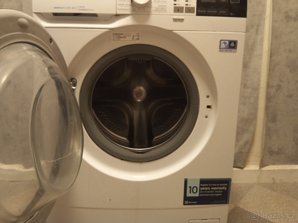 Prodám pračku na 6 kg za 2000 - 2