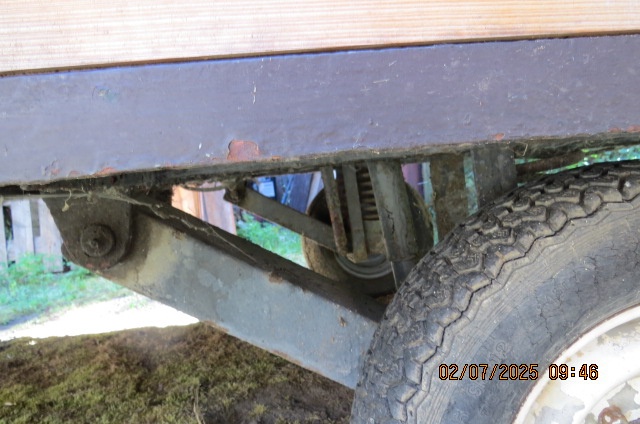 Obytný vozík vlastní výroby. - 2