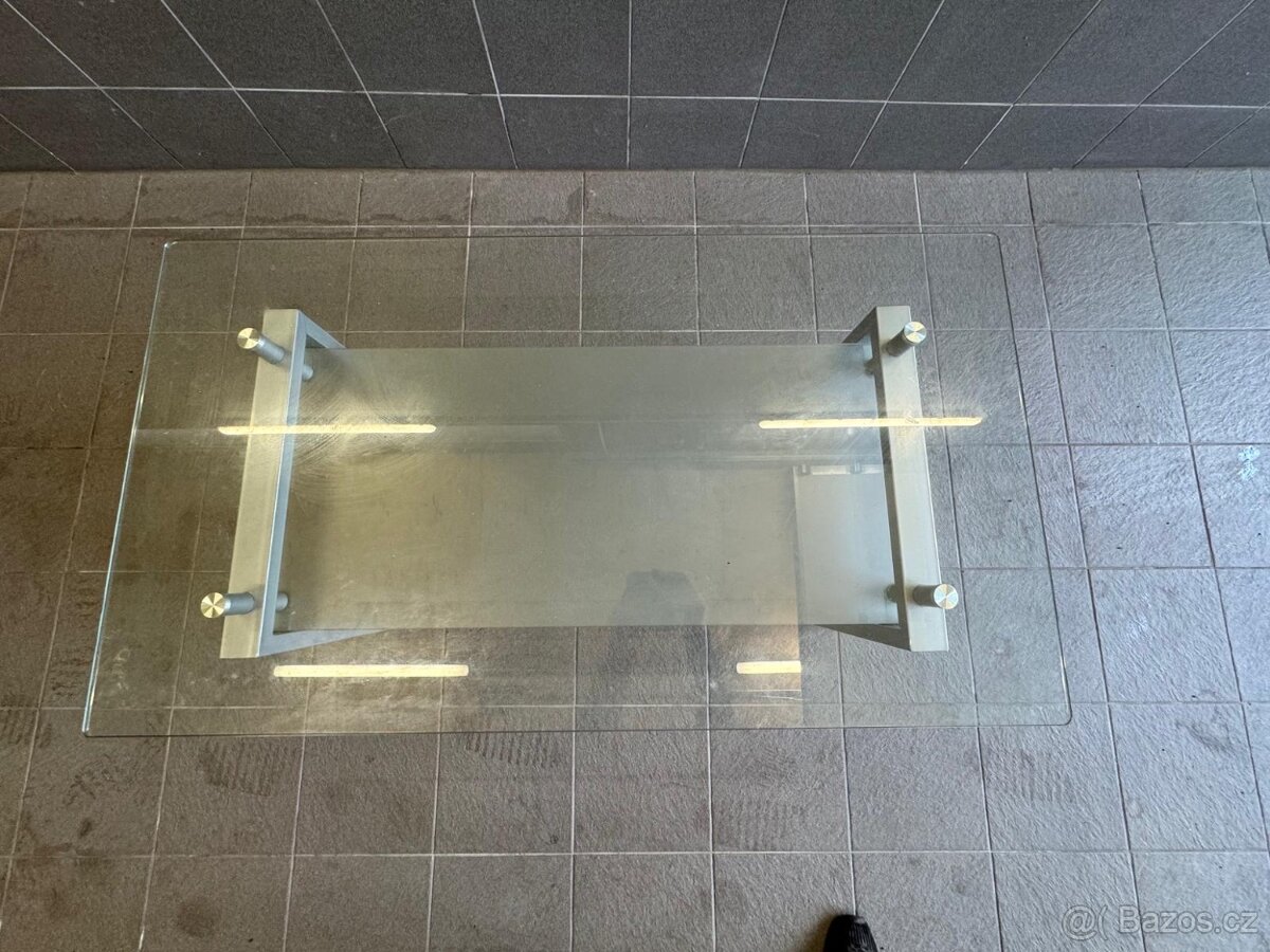 Konferenční stolek - 2