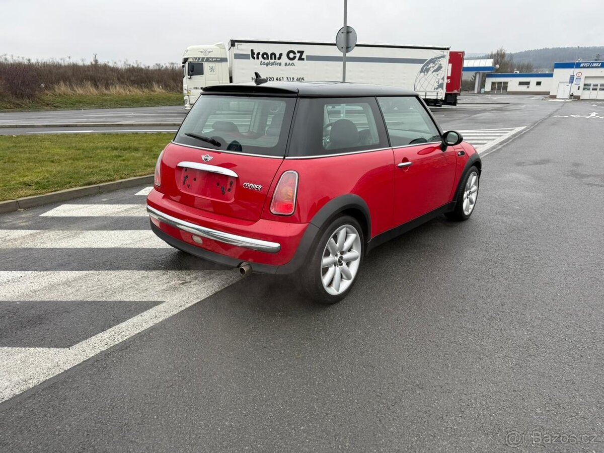 Mini Cooper 1,6i 85kw - 2