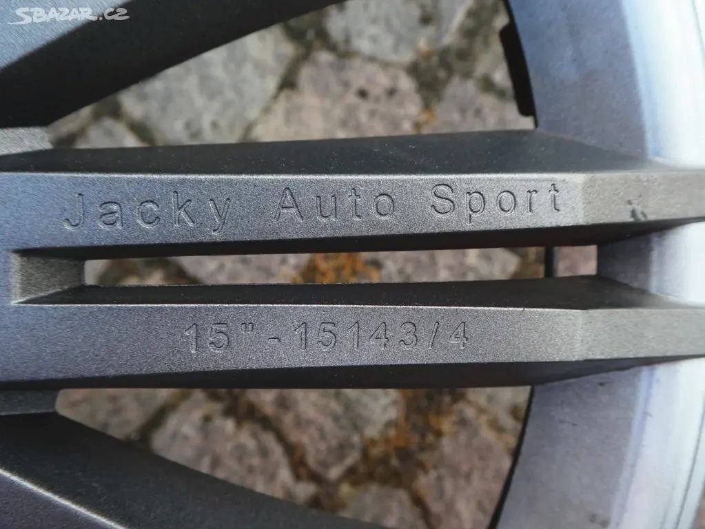 Ozdobné disky 15" ford - 2