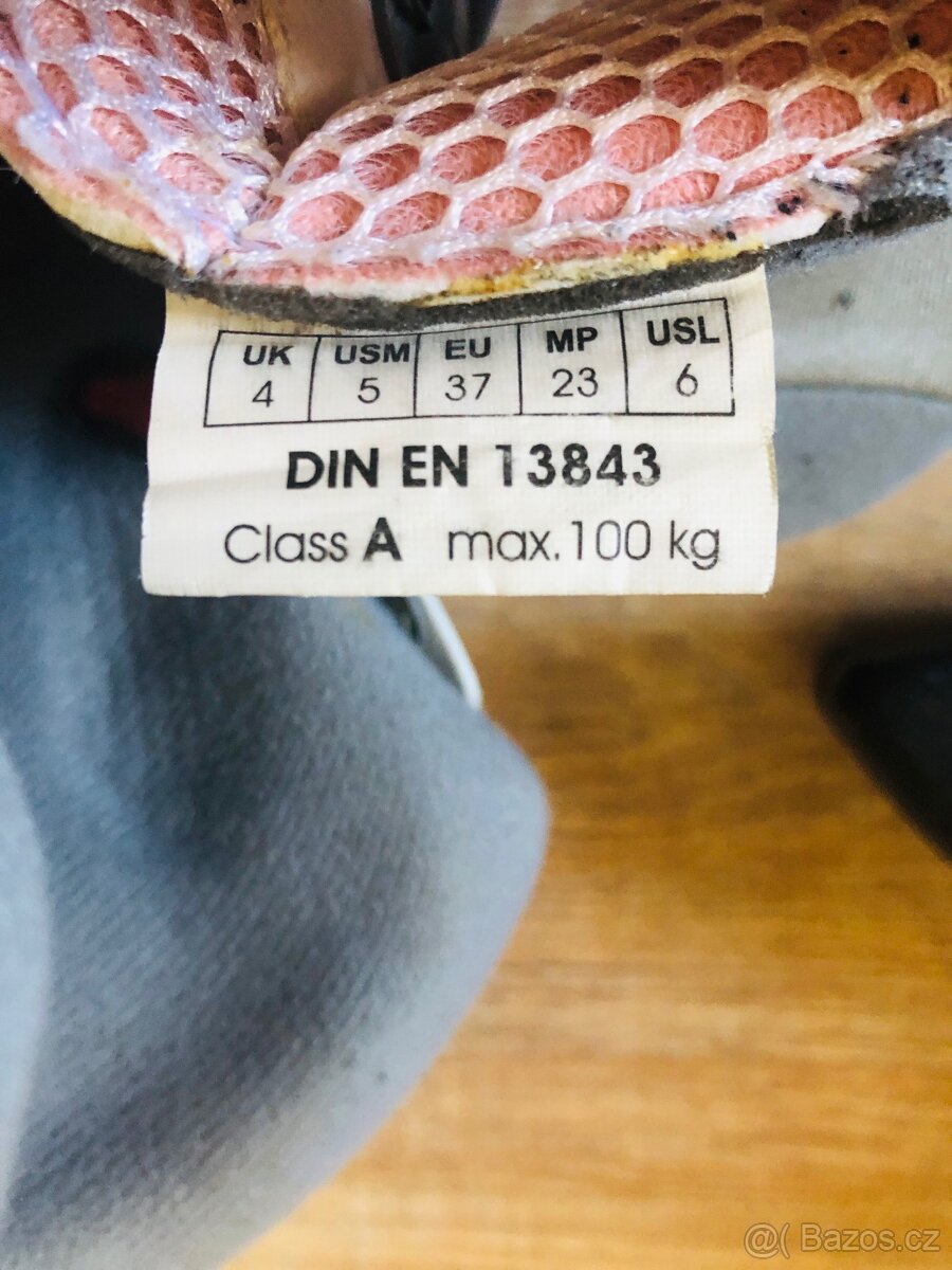 In-line brusle FILA vel. 4 a spousty doplňků - 2