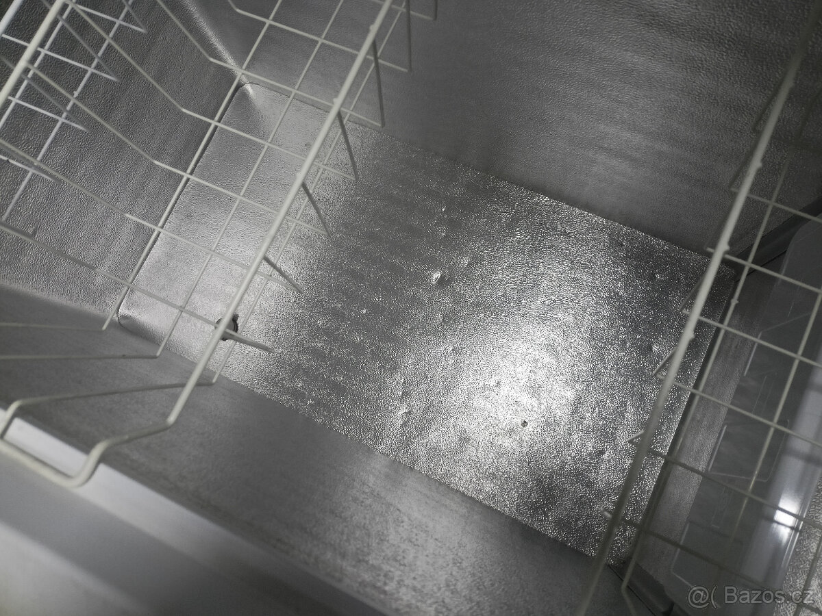 Prodám pultový mrazák Whirpool 437l - 2