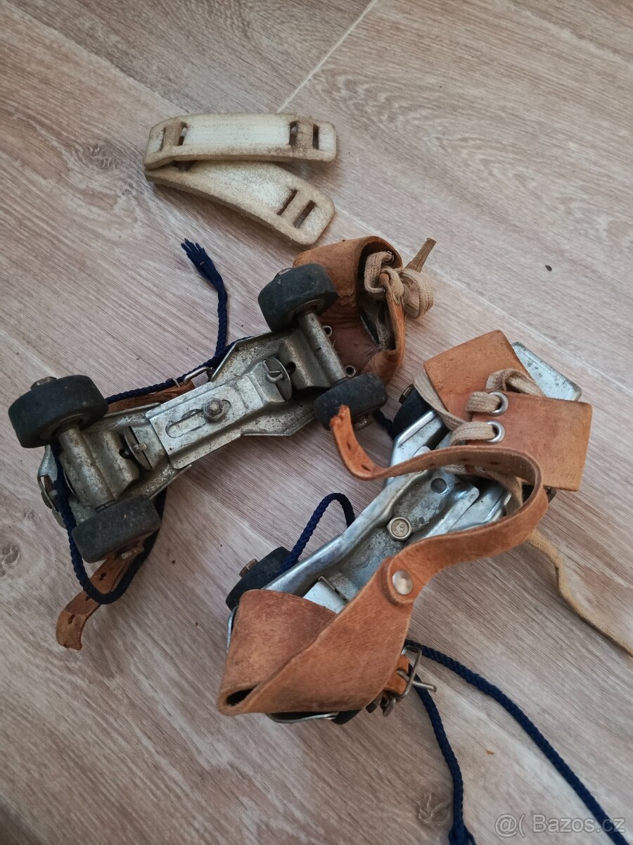 retro kolečkové brusle - 2