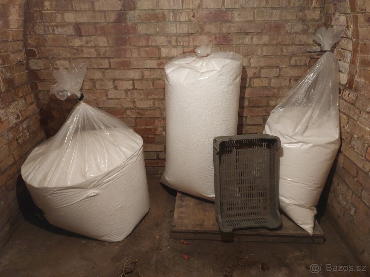 Polystyrenové kuličky - 2