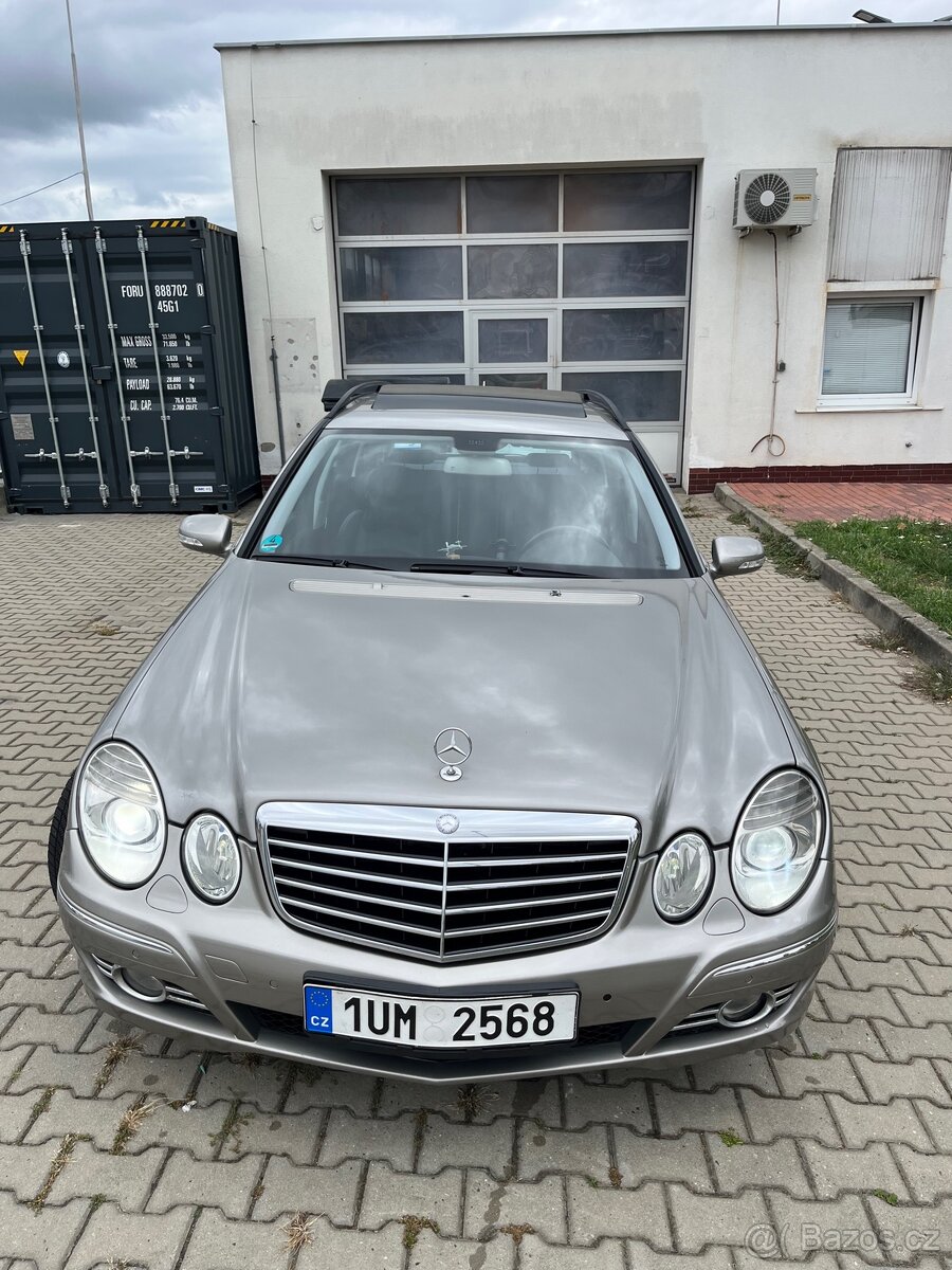 Mercedes W211 e220 - 2