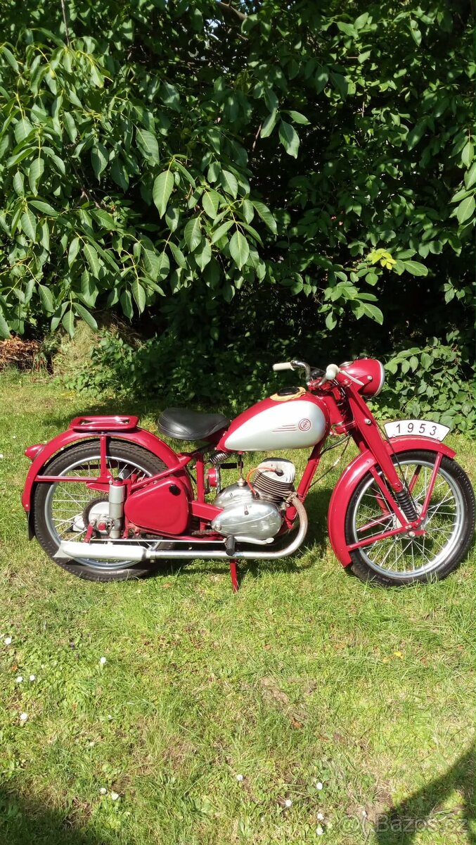 CZ 125 pérák - 2