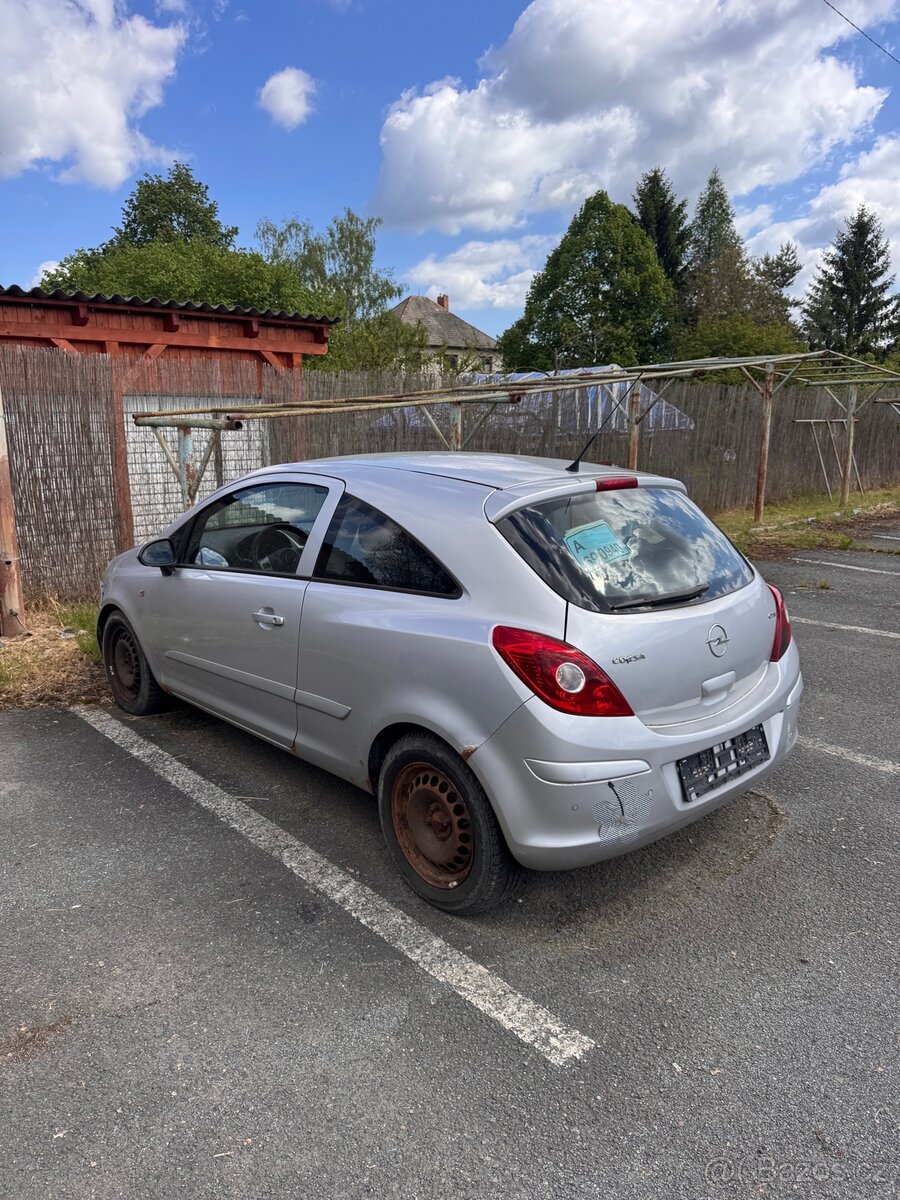 Opel Corsa 1.5 cdti - 2