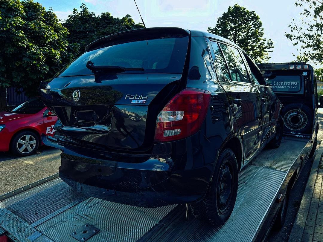 Vůz na náhradní díly Škoda Fabia 2 hatchback 08 BTS JHL LF9R - 2