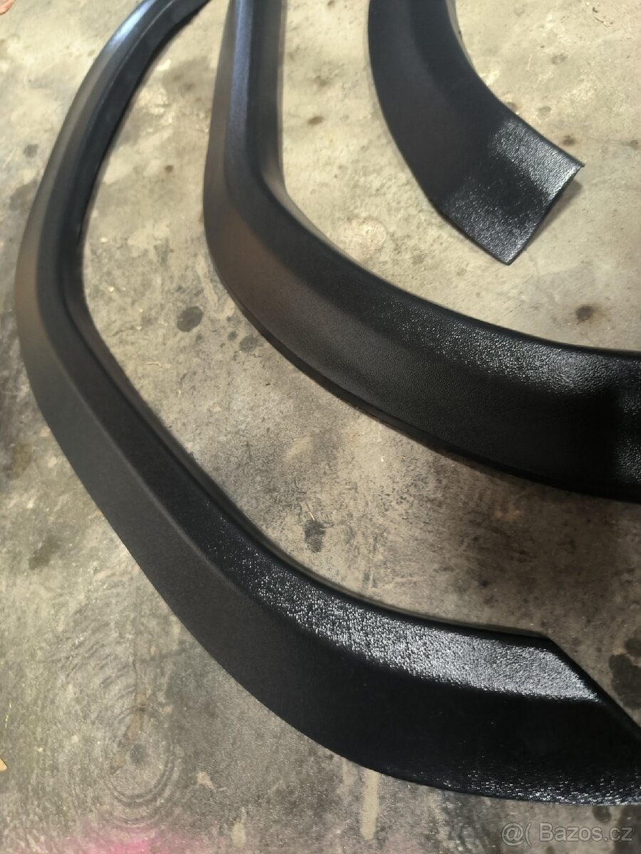 Lemy blatníků Škoda Favorit, Forman - 2