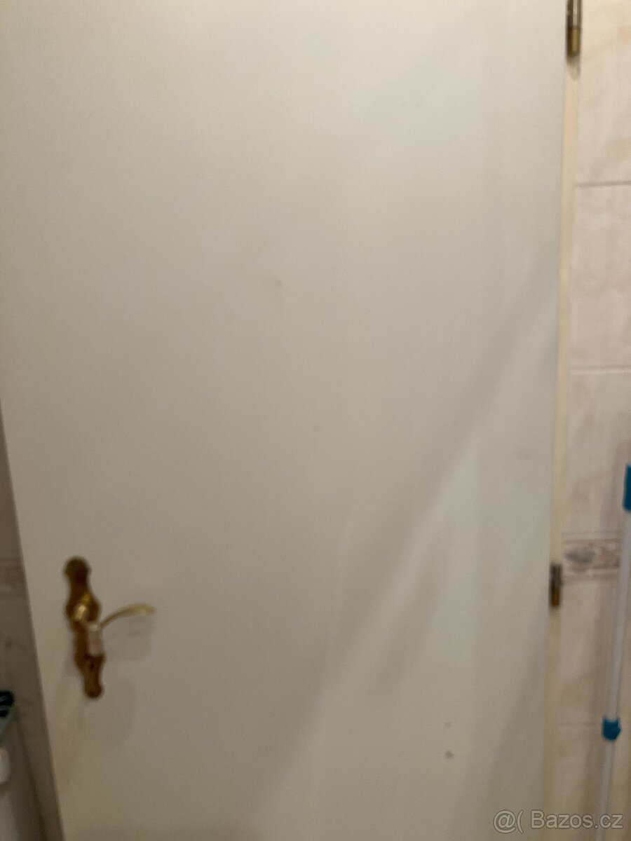 prodám troje interierové dveře - 2