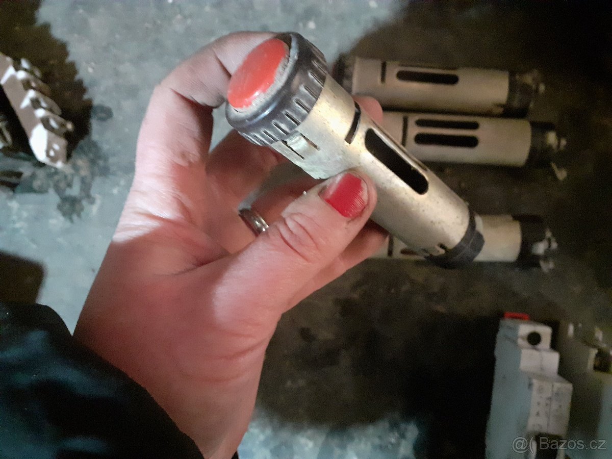 Staré jističe,stykače,relátka atd.... - 2