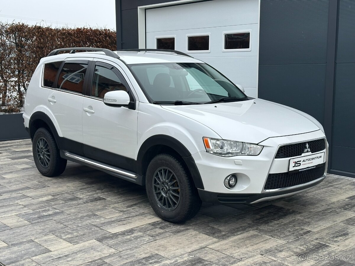 Mitsubishi Outlander 2.2DI-D 156PS Intense+ -7 A/T 4x4 - 2