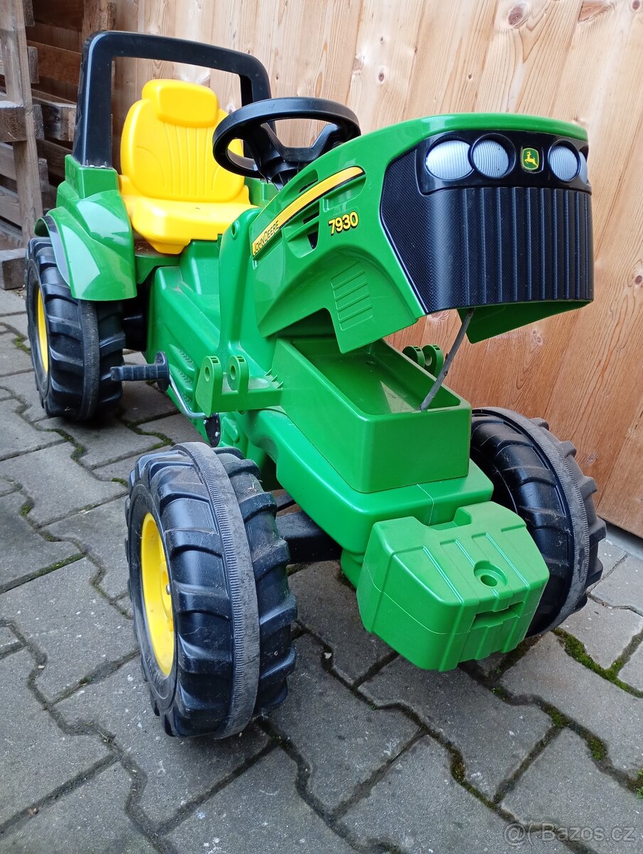 Slapaci traktor john deere - 2