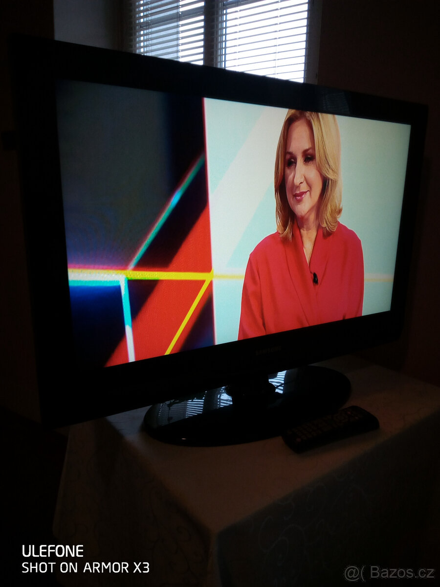 Televize Samsung úhlopříčka 82 cm - 2