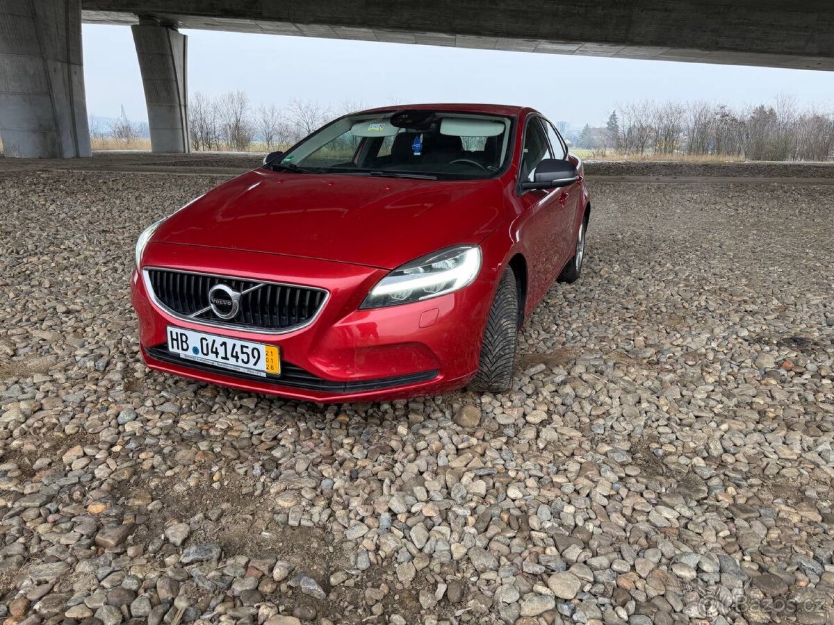 Volvo v40 D3 2019r - 2