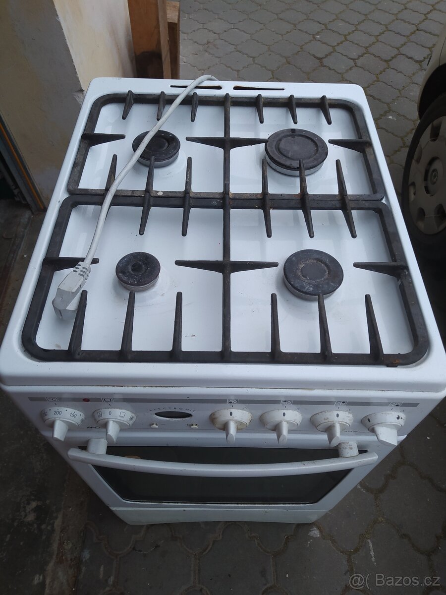 Kombinovaný sporák Mora - 2