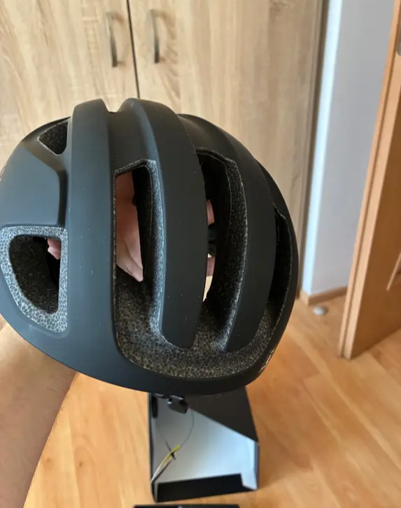 Oakley helma na kolo - 2