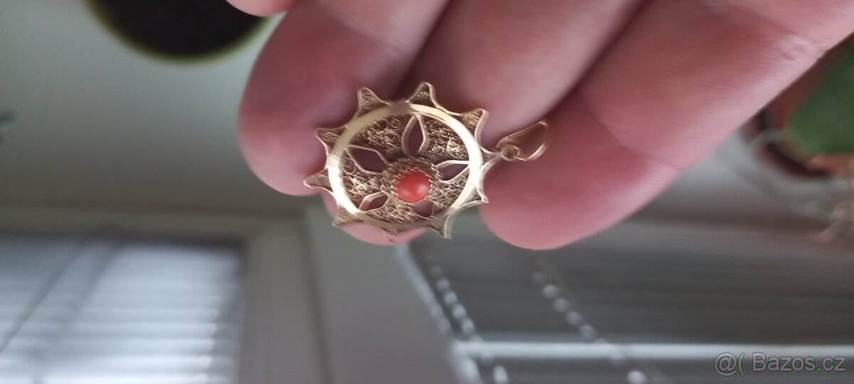 Zlatý přívěsek 14karát - 2