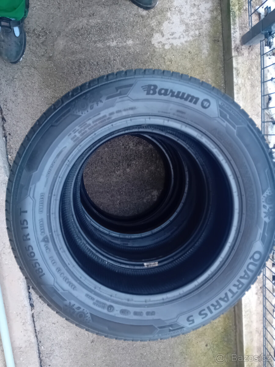 Zimní pneumartiky Barum 185/65 R15 - 2