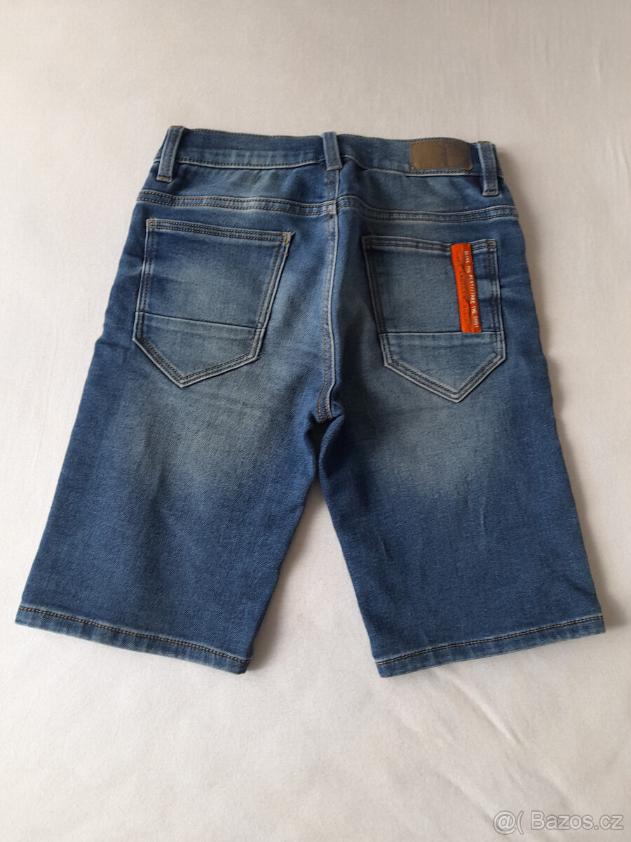 Chlapecké kraťasy vel. 140 - 2