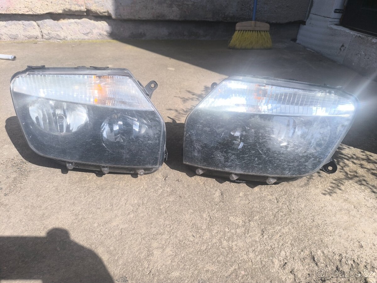 Světla Dacia Duster - 2