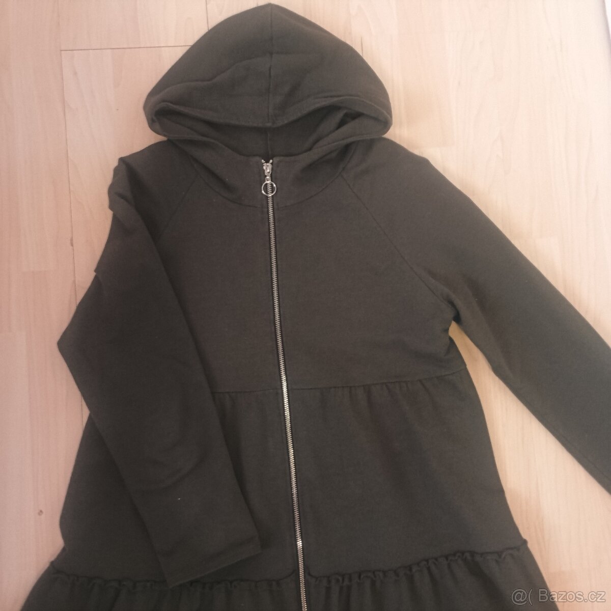 Šaty na zip s kapucí vel.L - 2