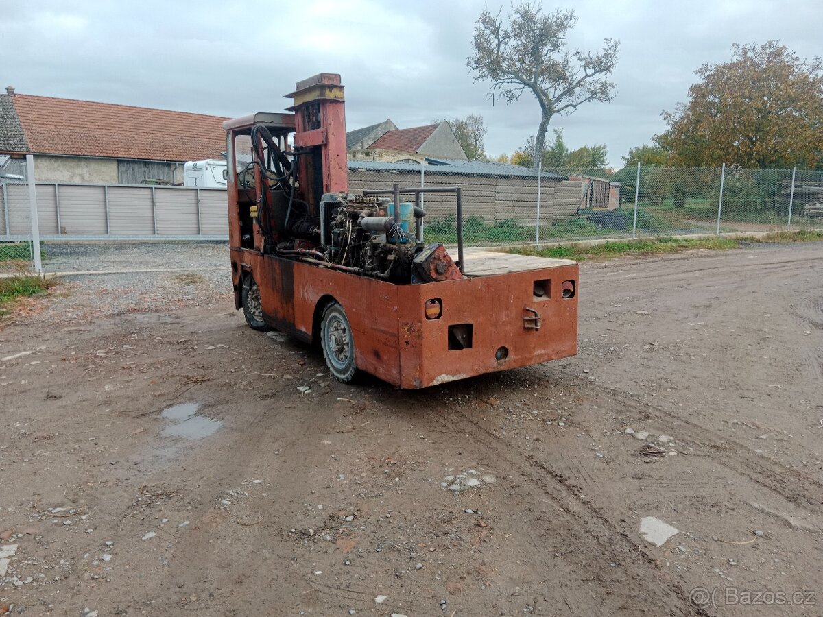 Boční vysokozdvižný vozík - 2