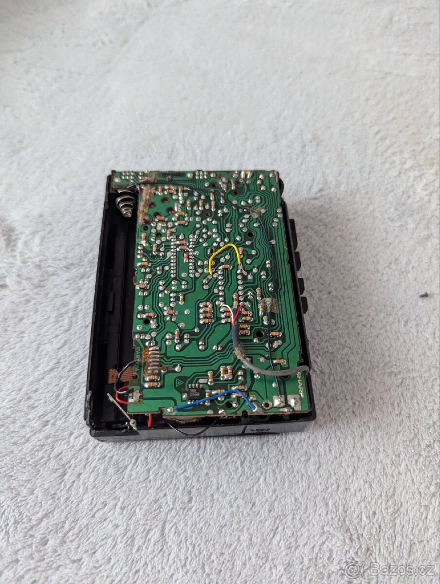 Sharp walkman na díly - 2