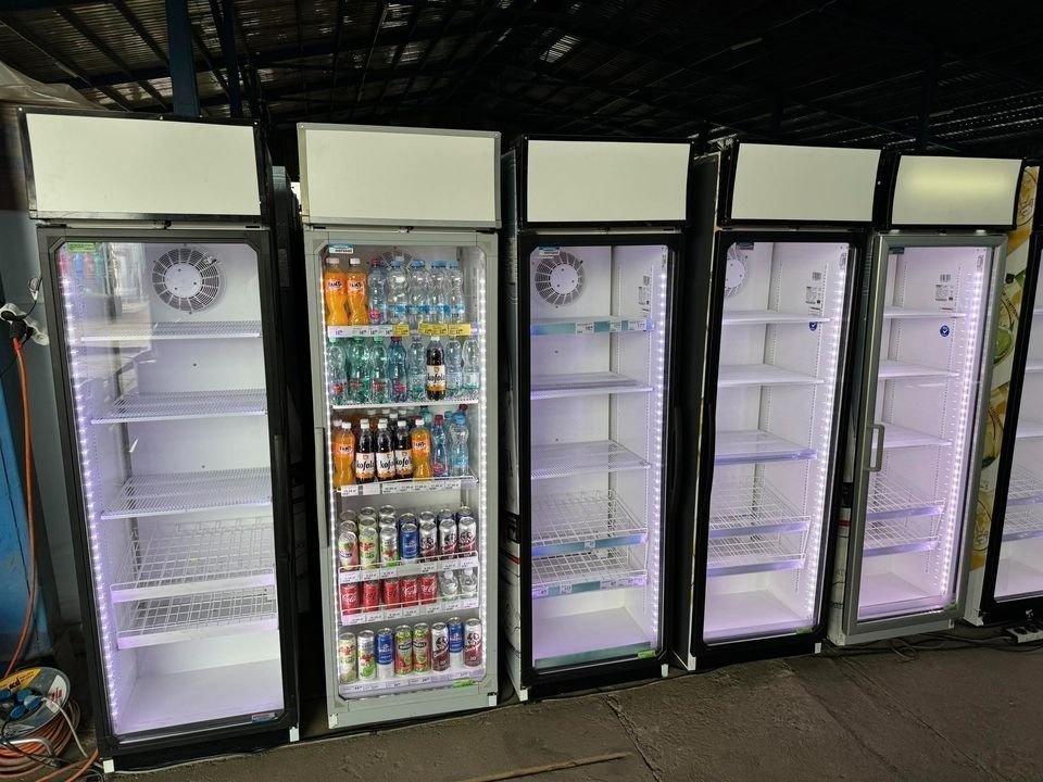 Prosklená chladicí lednice - 2